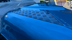 Land Rover Defender 3.0 D250 X-Dynamic SE 90 3dr Auto Diesel Estate